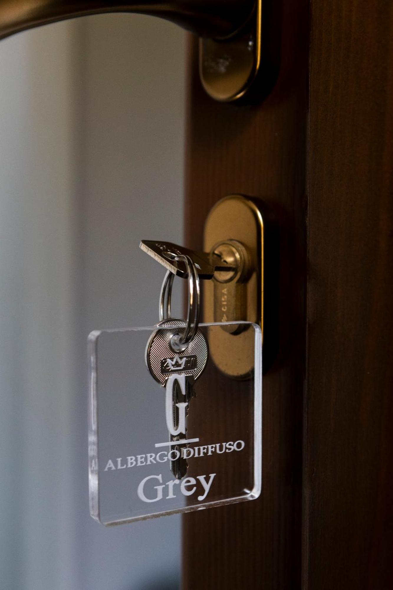 Ginevra Boutique Rooms - Palazzo Leosini - Residenze D'Epoca L'Aquila Exterior photo