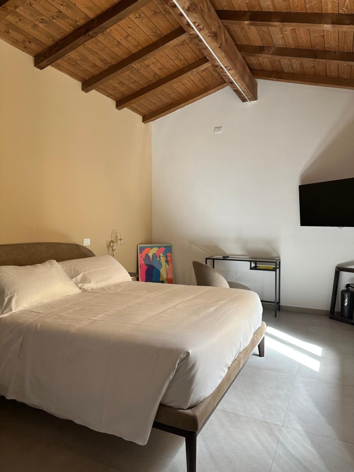 Ginevra Boutique Rooms - Palazzo Leosini - Residenze D'Epoca L'Aquila Exterior photo